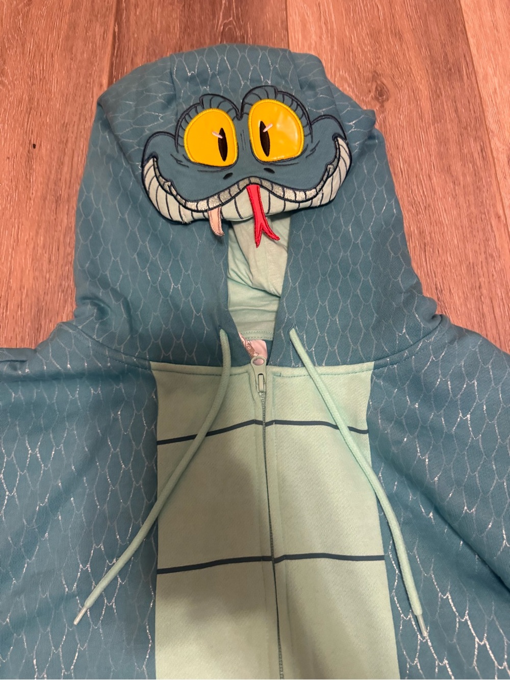 Disney Parks Blue Hoodie Zootopia Gary De’Snake Adult Large NWT - Picture 2 of 8